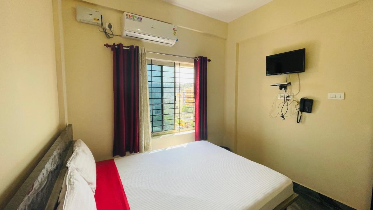 מלון מייזור Crown Residency מראה חיצוני תמונה