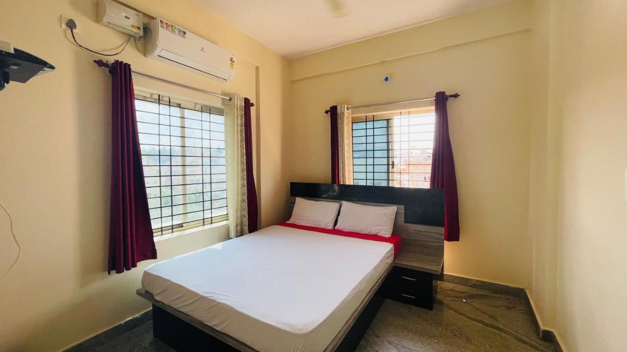מלון מייזור Crown Residency מראה חיצוני תמונה