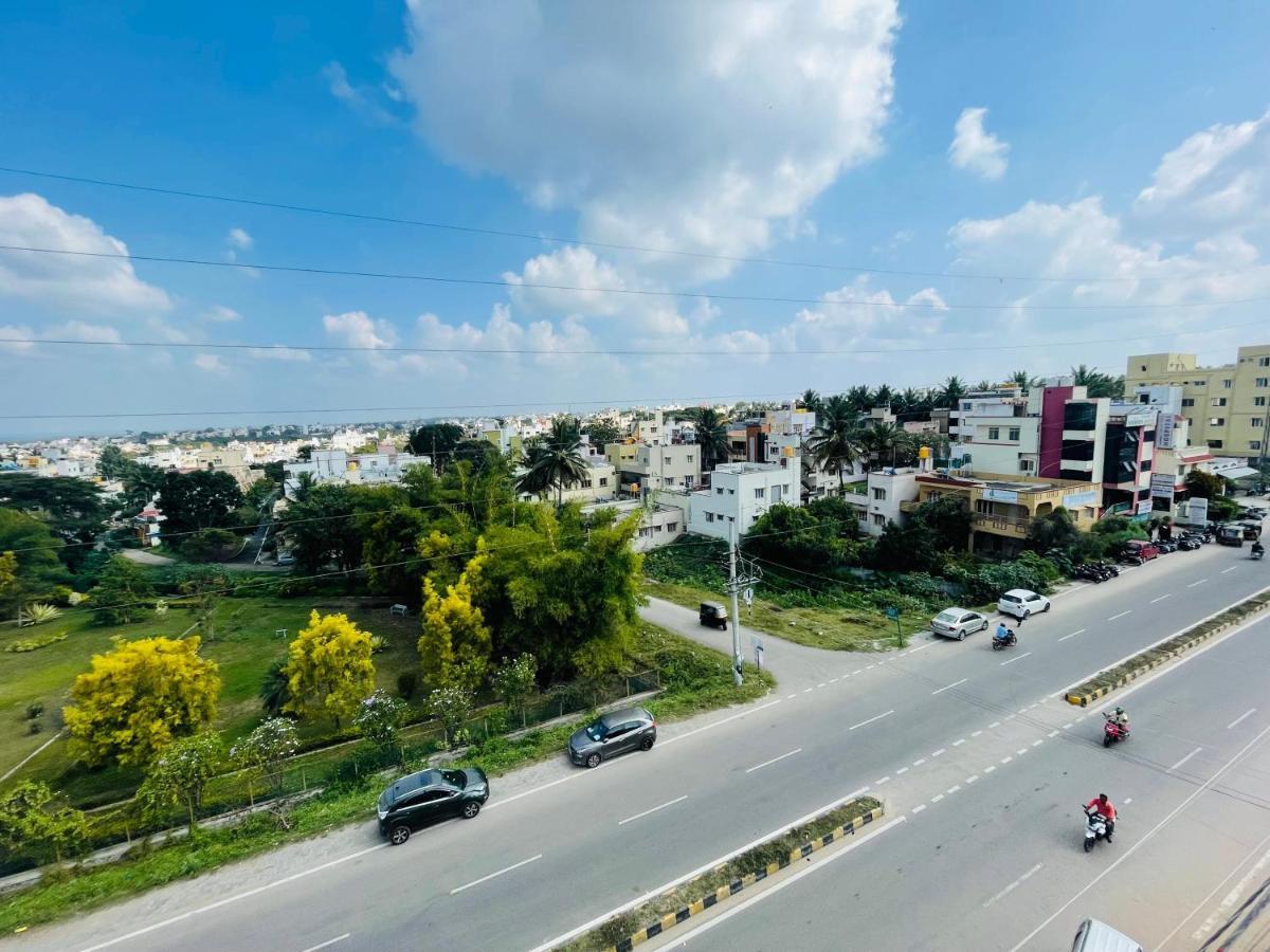 מלון מייזור Crown Residency מראה חיצוני תמונה